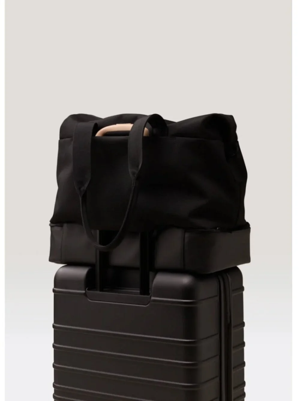 BÉIS Weekender and bonus Dopp Kit - new without tags